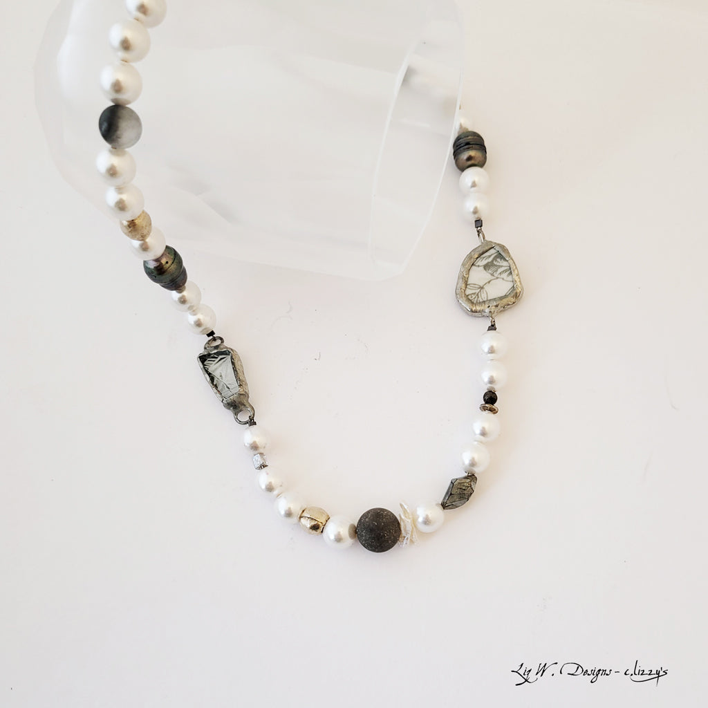 Pearly Days - Necklace 7 - The May Drop