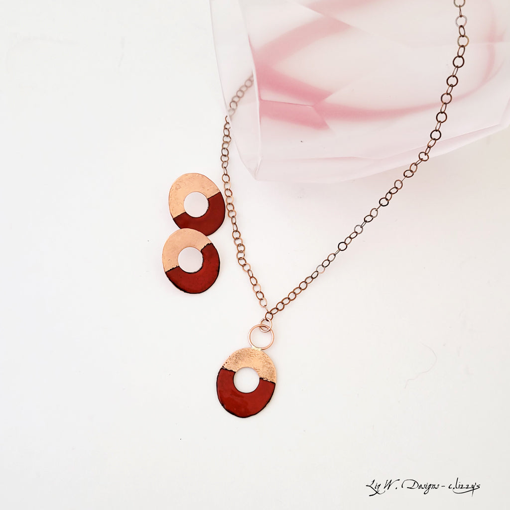 A Dip in Red - Necklace