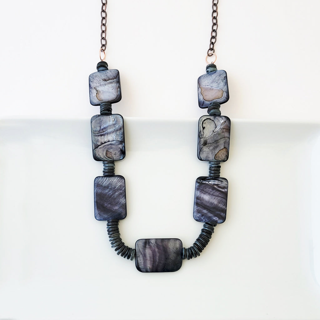 Pearly Days - Necklace 14 - The May Drop