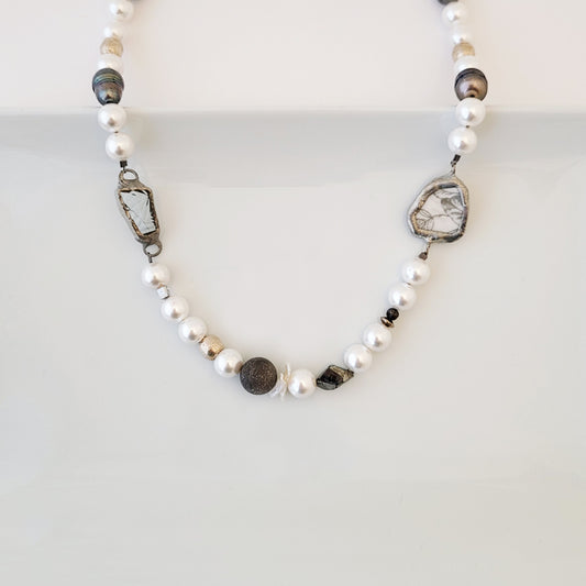 Pearly Days - Necklace 7 - The May Drop