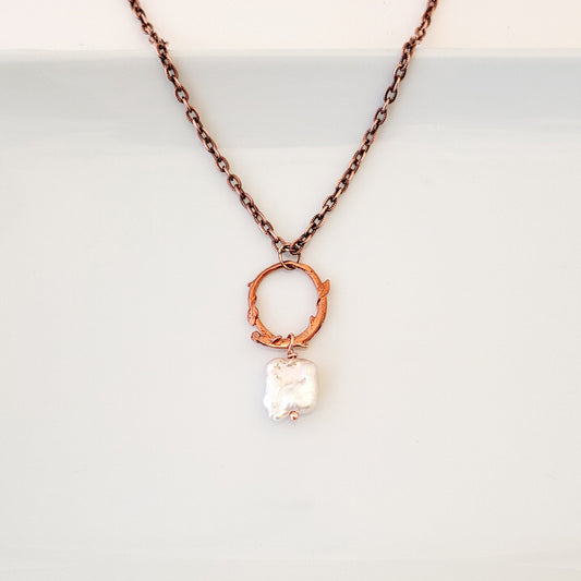 Pearly Days - Necklace 8 - The May Drop